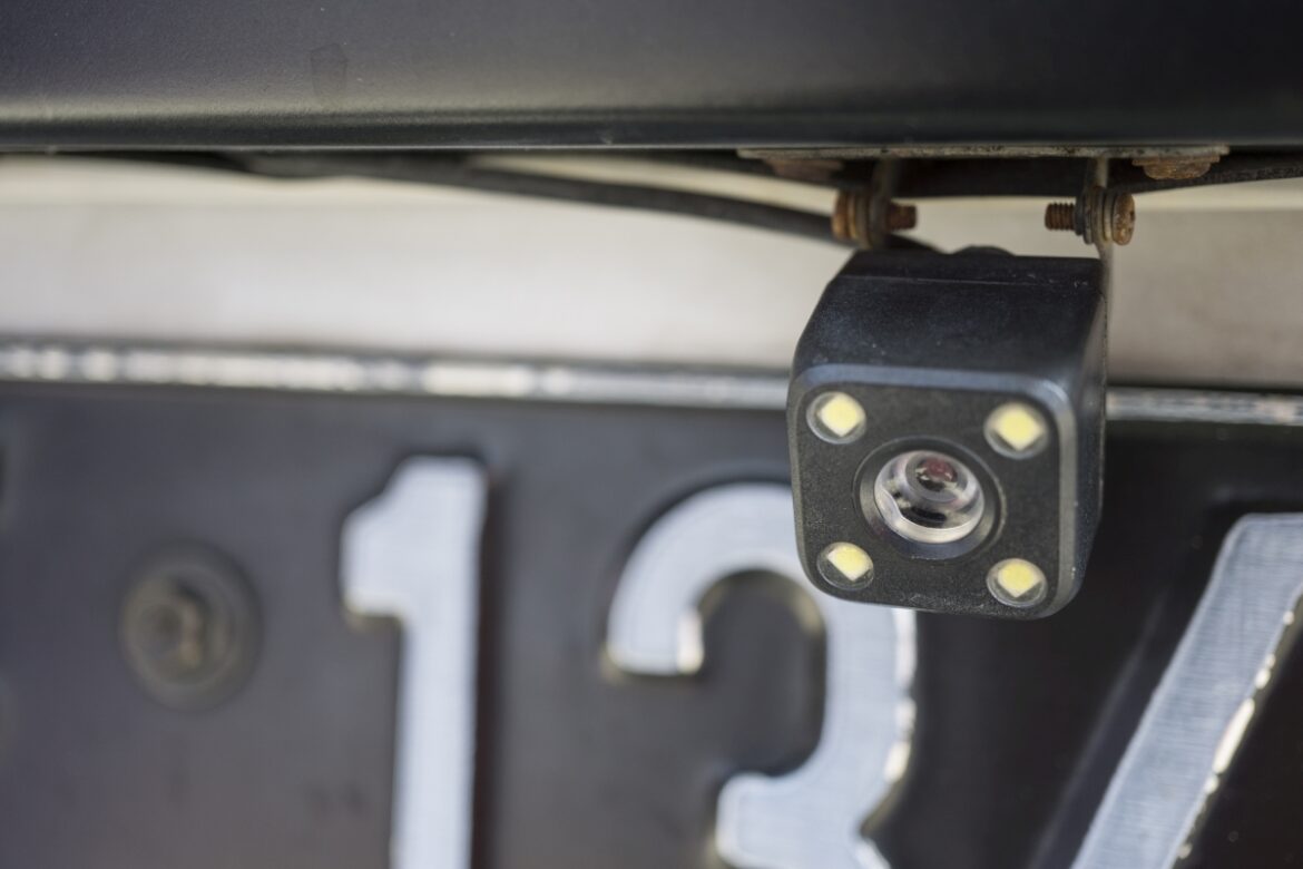 Kamera cofania w transporcie i logistyce – bezpieczeństwo